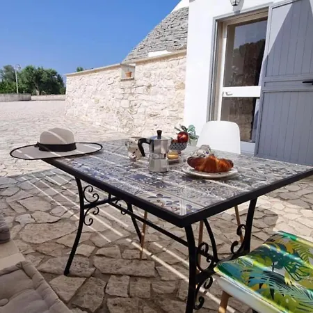 Trullo Serenita Retreat With Relaxing Pool Area Martina Franca